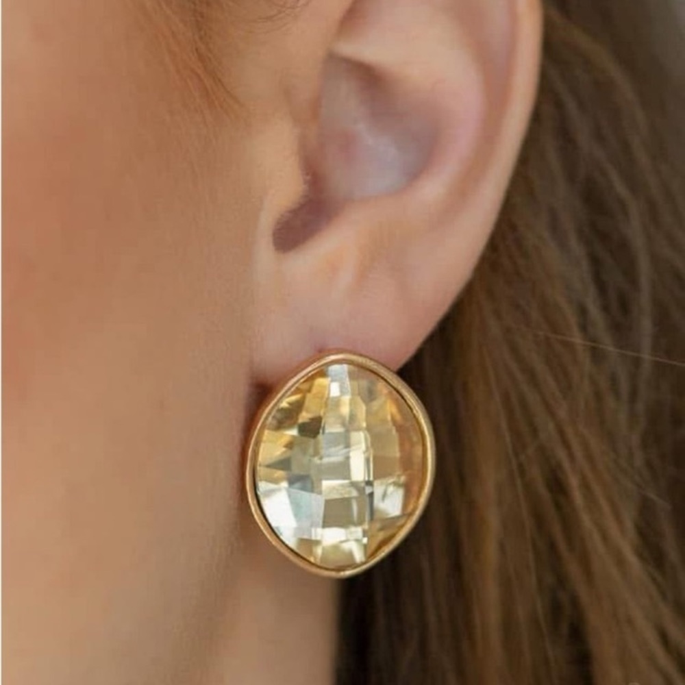 Gold gemstone stud earrings